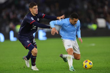 Roma, İtalya 02.12.2023: Cagliari 'den Matteo Prati, İtalya Serie A TIM 2023-2024 futbol karşılaşması sırasında Lazio' nun Cagliari Calcio 'ya açtığı Roma Olimpiyat Stadyumu' nda SS Lazio ile Cagliari Calcio karşı karşıya..