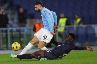 Roma, İtalya 02.12.2023: Lazio 'lu Taty Castellanos İtalya Serie A TIM 2023-2024 futbol karşılaşmasında Cagliari Calcio ile Roma' daki Olimpiyat Stadyumu 'nda SS Lazio arasında top için İbrahim Süleyman ile birlikte mücadele etti..