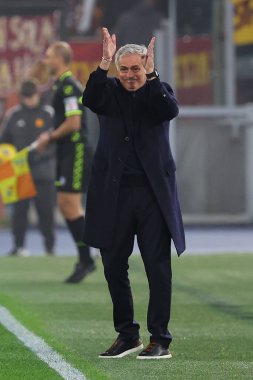 Roma, İtalya 10.12.2023: Jose Mourinho İtalya Serie A TIM 2023-2024 futbol maçının 15. gününde Roma Olimpiyat Stadyumu 'nda AS ROMA - AFC FIORENTINA.