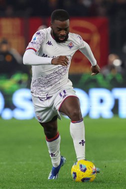 Roma, İtalya 10.12.2023: Fiorentina 'dan Jonathan Ikone İtalya Serie A TiM 2023-2024 futbol maçının 15. gününde, AS ROMA' nın AFC FIORENTINA 'ya karşı Roma Olimpiyat Stadyumu' nda oynanan karşılaşmada.