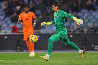 Roma, İtalya 17.12.2023: İtalyan Serisi A TIM 2023-2024 futbol karşılaşmasında Yann Sommer Roma 'daki Olimpiyat Stadyumu' nda SS Lazio 'ya karşı FC Internazionale.