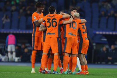 Roma, İtalya 17.12.2023: Marcus Thuram İtalya Serie A TIM 2023-2024 futbol karşılaşmasında Roma 'daki Olimpiyat Stadyumu' nda SS Lazio 'ya karşı FC Internazionale maçında golü attı ve takımla birlikte kutladı..
