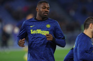 Roma, İtalya 17.12.2023: Roma 'daki Olimpiyat Stadyumu' nda oynanan İtalyan Serie A TIM 2023-2024 futbol karşılaşması öncesinde Marcus Thuram of Inter.