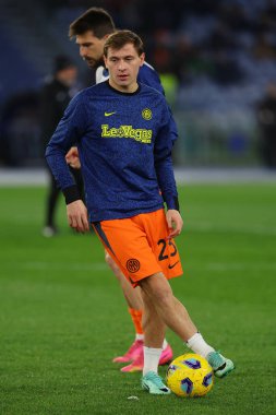 Roma, İtalya 17.12.2023: İtalya Serie A TIM 2023-2024 futbol karşılaşması öncesinde Inter 'den Nicolo Barella Roma Olimpiyat Stadyumu' nda SS Lazio 'ya karşı FC Internazionale.