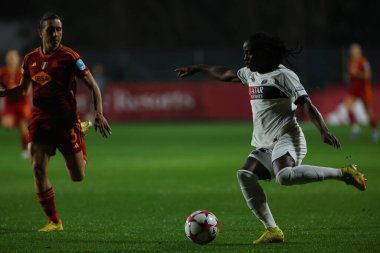 Roma, İtalya 20.12.2023: UEFA KADINLAR CHAMPIONS Ligi 2023-2024 futbol karşılaşması sırasında Chawinga of PSG Roma 'daki tre fontane stadyumunda AS ROMA - Paris Saint-Germain karşılaşması.