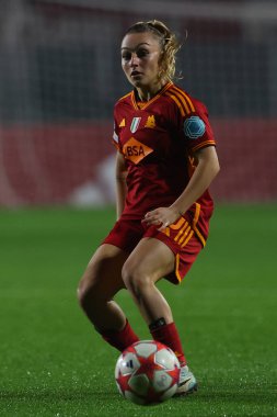 Roma, İtalya 20.12.2023: Giada Greggi (Roma) UEFA KADIN CHAMPIONS Ligi 2023-2024 futbol karşılaşması sırasında Roma 'daki tre fontan stadyumunda AS ROMA - Paris Saint-Germain karşılaşması.