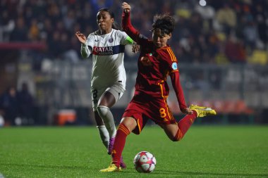 Roma, İtalya 20.12.2023: UEFA KADIN CHAMPIONS Ligi 2023-2024 futbol karşılaşması sırasında Roma 'daki tre fontane stadyumunda AS ROMA - Paris Saint-Germain karşılaşması.