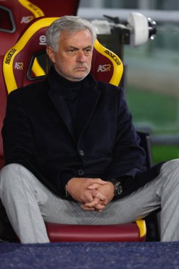 Roma, İtalya 23.12.2023: Jose Mourinho Roma Olimpiyat Stadyumu 'nda AS Roman Napoli' ye karşı oynanan İtalya Serie A TIM 2023-2024 Şampiyonası futbol karşılaşmasında Roma teknik direktörü.