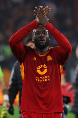 Roma, İtalya 23.12.2023: Romanyalı Romelu Lukaku, Roma 'daki Olimpiyat Stadyumu' nda AS Romanlar ve Napoli arasında oynanan İtalya Serisi A TIM 2023-2024 Şampiyonası futbol karşılaşmasının zaferini kutladı.