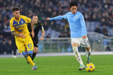 Roma, İtalya 29.12.2023: Frosinone Barrenchea, Lazio Daichi Kamada İtalyan Serisi A TIM 2023-2024 futbol karşılaşması sırasında Roma Olimpiyat Stadyumu 'nda SS Lazio' ya karşı Frosinone.
