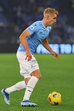 Roma, İtalya 29.12.2023: Lazio 'dan Gustav Isaksen İtalyan Serisi A TIM 2023-2024 futbol karşılaşmasında Roma' daki Olimpiyat Stadyumu 'nda SS Lazio Frosinone' ye karşı..