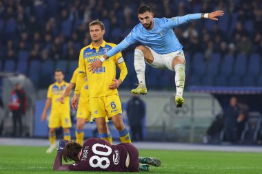 Roma, İtalya 29.12.2023: Frosinone 'den Simone Romagnoli, Lazio' dan Taty Castellanos İtalyan Serisi A TIM 2023-2024 futbol karşılaşması sırasında Roma Olimpiyat Stadyumu 'nda SS Lazio' ya karşı Frosinone.