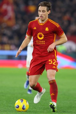 Rome, Italy 03.01.2024: Edoardo Bove of Roma in action during  the ITALY TIM CUP 2023-2024, round of 16,  football match AS ROMA VS CREMONESE at Olympic Stadium in Rome.