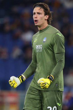 Roma, İtalya 07.01.2024: Atalantalı Marco Carnesecchi İtalya Serie A TIM 2023-2024 şampiyonası sırasında Roma 'daki Olimpiyat Stadyumu' nda AS Roman ve Atalanta arasında oynanan futbol karşılaşması.
