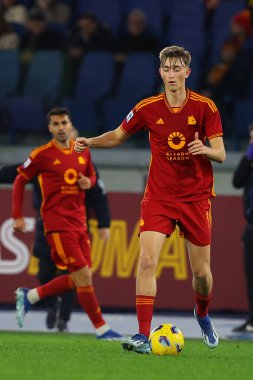 Roma, İtalya 07.01.2024: İtalyan Huijsen İtalya Serie A TIM 2023-2024 şampiyonası sırasında Roma 'daki Olimpiyat Stadyumu' nda AS Romanlar ve Atalanta arasında oynanan futbol karşılaşması.