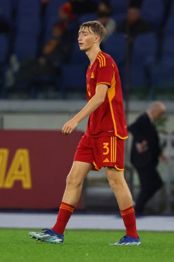 Roma, İtalya 07.01.2024: İtalyan Huijsen İtalya Serie A TIM 2023-2024 şampiyonası sırasında Roma 'daki Olimpiyat Stadyumu' nda AS Romanlar ve Atalanta arasında oynanan futbol karşılaşması.