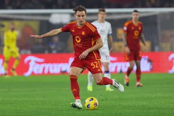 Roma, İtalya 07.01.2024: Edoardo Bove İtalya Serie A TIM 2023-2024 şampiyonası sırasında Roma Olimpiyat Stadyumu 'nda AS Roman ve Atalanta arasında oynanan futbol karşılaşması.