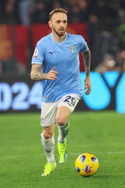 Roma, İtalya 10.01.2024: Lazio 'lu Manuel Lazzari İtalya CUP Copia Frecciarossa 2023 yılında Roma' daki Olimpiyat Stadyumu 'nda SS LAZIO' ya karşı AS ROMA karşılaşmasında görev aldı.
