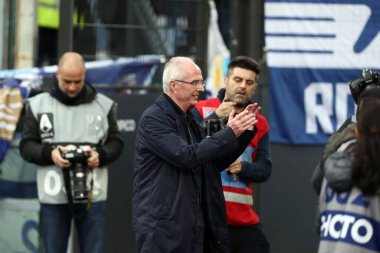 Roma, İtalya 19.03.2023: SVEN GORAN ERIKSON Serie A Şampiyonası öncesinde Lazio taraftarlarını selamladı, SS Lazio ile AS Roma arasındaki futbol maçı Roma, İtalya 'daki Stadio Olimpico' da.