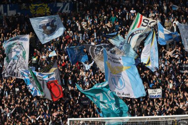 Roma, İtalya 14.01.2024: Lazio taraftarları Curva nord İtalyan Serisi A TIM 2023-2024 futbol karşılaşması sırasında Roma Olimpiyat Stadyumu 'nda SS Lazio ABD Lecce' ye karşı..