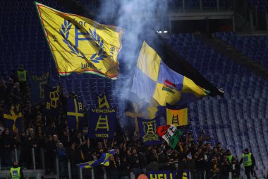 Roma, İtalya 20.01.2024: Roma Olimpiyat Stadyumu 'nda oynanan İtalya Serie A TIM 2023-2024 futbol karşılaşmasında Hellas Verona taraftarları tribünlerde..