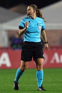 Roma, İtalya 24.01.2024: Hakem Frida Klarlund (DEN) UEFA Kadınlar Şampiyonlar Ligi 2023-2024 futbol karşılaşmasında, Roma 'daki Tre fontane Stadyumu' nda AS Roman FC Bayern Munchen 'e karşı grup aşaması arasında yer aldı..