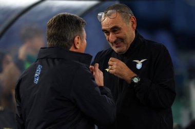 Roma, İtalya 28.01.2024: Mazzarri Napoli Lazio 'lu Maurizio Sarri' yi İtalyan Serie A TIM 2023-2024 futbol karşılaşması öncesinde karşılıyor..