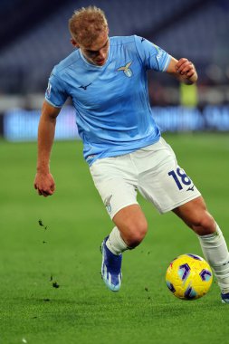 Roma, İtalya 28.01.2024: Lazio 'dan Gustav Isaksen İtalya Serisi A TIM 2023-2024 futbol karşılaşmasında Roma' daki Olimpiyat Stadyumu 'nda SS Lazio' ya karşı SSC Napoli.