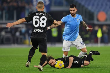 Roma, İtalya 28.01.2024: Lazio 'lu Taty Castellanos İtalya Serisi A TIM 2023-2024 futbol karşılaşmasında Napoli' li Mario Rui ile birlikte Roma 'daki Olimpiyat Stadyumu' nda SSC Napoli 'ye karşı mücadele etti..