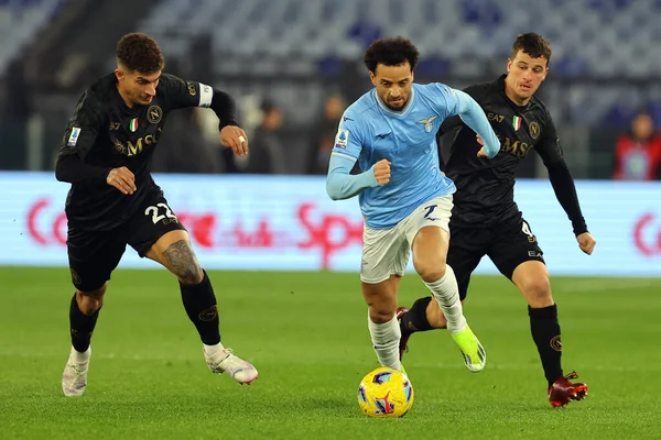 Roma, İtalya 28.01.2024: Napoli 'den Giovanni Di Lorenzo, Lazio' dan Felipe Anderson, Napoli 'den Diego Demme İtalyan Serisi A TIM 2023-2024 futbol karşılaşmasında Roma' daki Olimpiyat Stadyumu 'nda SS Lazio' ya karşı SSC Napoli.
