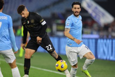 Roma, İtalya 28.01.2024: Lazio 'dan Luis Alberto, Napoli' den Giovanni Di Lorenzo İtalya Serie A TIM 2023-2024 futbol karşılaşması sırasında Roma 'daki Olimpiyat Stadyumu' nda SS Lazio 'ya karşı SSC Napoli.