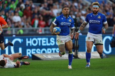 Roma, İtalya 03.02.2024: Monty Ioane (ITA) 3 Şubat 2024 'te İtalya' nın başkenti Roma 'da oynanan Stadio Olimpico' da ITALY ile ENGLAND arasında oynanan Guinness Altı Milletler 2024 ragbi maçında gol attı..