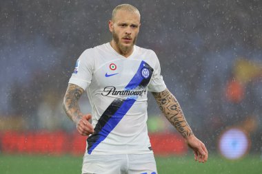 Roma, İtalya 10.01.2024: İtalya Federico Dimarco İtalya Serie A TIM 2023-2024 futbol karşılaşmasında Roma 'daki Olimpiyat Stadyumu' nda AS Romanlar FC Internazionale Milan 'a karşı.