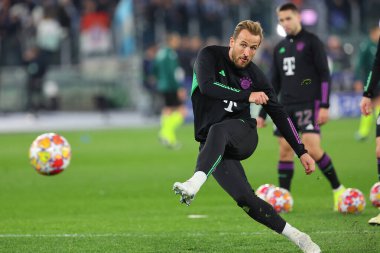 Roma, İtalya 14.2.2024: Bayern Münih 'ten Harry Kane Uefa Şampiyonlar Ligi 2023-2024 öncesi ısınma turunda, 16 futbol karşılaşması SS Lazio FC Bayern Mucnhen' e karşı Roma Olimpiyat Stadyumu 'nda oynandı..