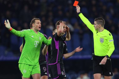 Roma, İtalya 14.2.2024: Uefa Şampiyonlar Ligi 2023 'te hakemlerle yapılan Bayern protestosu, 16 futbol karşılaşması SS Lazio ile FC Bayern Mucnhen arasında Roma Olimpiyat Stadyumu' nda oynanan karşılaşma..