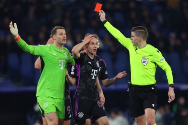 Roma, İtalya 14.2.2024: Uefa Şampiyonlar Ligi 2023 'te hakemlerle yapılan Bayern protestosu, 16 futbol karşılaşması SS Lazio ile FC Bayern Mucnhen arasında Roma Olimpiyat Stadyumu' nda oynanan karşılaşma..