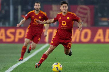 Roma, İtalya 26.02.2024: İtalyan Paulo Dybala İtalya Serie A TIM 2023-2024 futbol karşılaşması sırasında Roma Olimpiyat Stadyumu 'nda AS ROMA FC Torino' ya karşı.