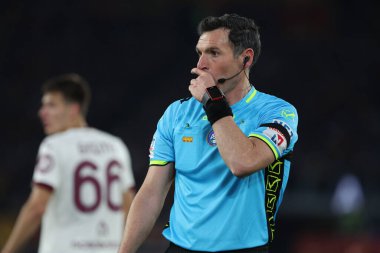 Roma, İtalya 26.02.2024: Hakem Juan Luca Sacchi İtalya Serie A TIM 2023-2024 futbol karşılaşmasında Roma Olimpiyat Stadyumu 'nda AS ROMA FC Torino' ya karşı.