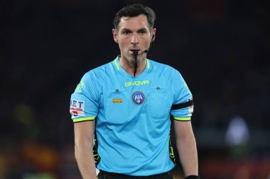 Roma, İtalya 26.02.2024: Hakem Juan Luca Sacchi İtalya Serie A TIM 2023-2024 futbol karşılaşmasında Roma Olimpiyat Stadyumu 'nda AS ROMA FC Torino' ya karşı.