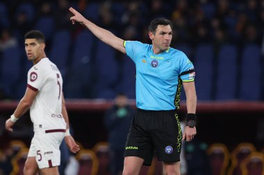 Roma, İtalya 26.02.2024: Hakem Juan Luca Sacchi İtalya Serie A TIM 2023-2024 futbol karşılaşmasında Roma Olimpiyat Stadyumu 'nda AS ROMA FC Torino' ya karşı.