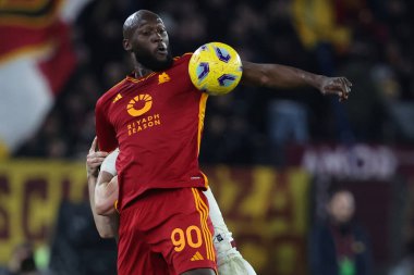Roma, İtalya 26.02.2024: Torino 'lu Sazonov İtalya Serisi A TIM 2023-2024 futbol karşılaşmasında Roma' daki Olimpiyat Stadyumu 'nda Romelu Lukaku ile top mücadelesi verdi..