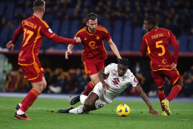 Roma, İtalya 26.02.2024: Roman Bryan Cristante, Torino Zapata İtalya Serie A TIM 2023-2024 futbol karşılaşması sırasında Roma Olimpiyat Stadyumu 'nda AS ROMA FC Torino' ya karşı.