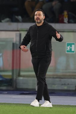 Roma, İtalya 07.03.2024: UEFA Avrupa Ligi 2023-2024 Avrupa Ligi teknik direktörü Roberto De Zerbi, AS Roma ile Brighton & Hove Albion arasında Roma Olimpiyat Stadyumu 'nda oynanan 16..