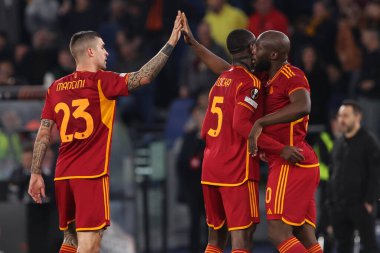 Roma, İtalya 07.03.2024: Romanlardan Romelu Lukaku 2-0 gol attı ve UEFA Avrupa Ligi 2023-2024, 16. tur, Roma 'daki Olimpiyat Stadyumu' nda AS Roman - Brighton & Hove Albion arasındaki futbol karşılaşmasını takımla birlikte kutladı..