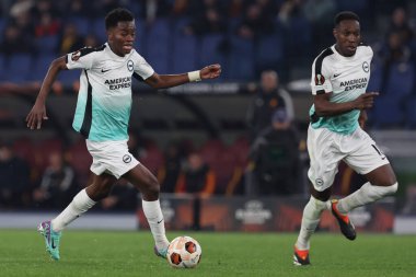 Roma, İtalya 07.03.2024: Brighton 'dan Danny Welbeck, UEFA Avrupa Ligi 2023-2024 döneminde Brighton' dan Ansu Fati, Roma 'daki Olimpiyat Stadyumu' nda AS Romanlarına karşı Brighton & Hove Albion arasındaki futbol karşılaşması.