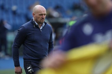 Roma, İtalya 09.03.2024: Gregor Townsend teknik direktör İskoçya Guinness Altı Milletler 2024 turnuva karşılaşmasında İtalya ile İskoçya arasında 9 Mart 2024 tarihinde İtalya 'nın başkenti Roma' da oynanan Stadio Olimpico 'da oynanan karşılaşmada ısındı.