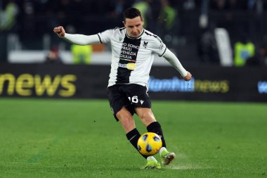 Roma, İtalya 11.03.2024: Udinese 'li Florian Thauvin, İtalya Serisi A TIM 2023-2024 futbol karşılaşmasında SS Lazio Udinese Calcio' ya karşı Roma Olimpiyat Stadyumu 'nda oynandı..