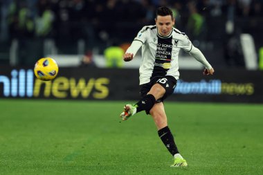 Roma, İtalya 11.03.2024: Udinese 'li Florian Thauvin, İtalya Serisi A TIM 2023-2024 futbol karşılaşmasında SS Lazio Udinese Calcio' ya karşı Roma Olimpiyat Stadyumu 'nda oynandı..