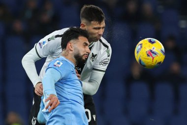 Roma, İtalya 11.03.2024: Lazio 'lu Taty Castellanos İtalya Serisi A TIM 2023-2024 futbol karşılaşmasında Udinese Calcio' ya karşı Roma Olimpiyat Stadyumu 'nda oynanan karşılaşmada Udinese' li Giannetti ile top için mücadele etti..