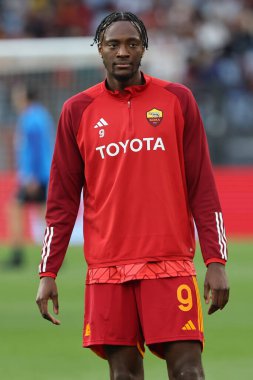 Roma, İtalya 17.03.2024: sakatlanmadan 10 ay sonra Roma 'da oynanan İtalya Serie A TIM 2023-2024 futbol karşılaşması öncesinde Roma' nın Tammy Abraham takımına geri döndü.. 